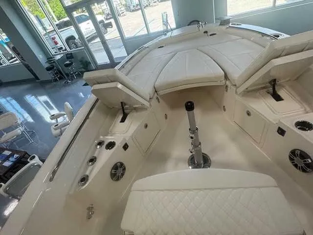 Slide: The Image of Grady-White 251 Coastal Explorer 2025 - 64