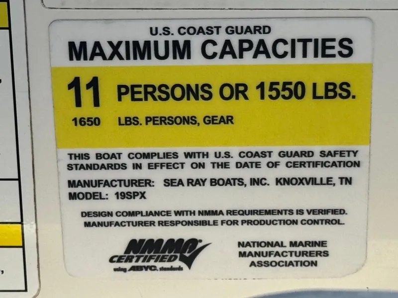 Slide: The Image of 2015 Sea Ray 19 SPX capacity label: 11 persons or 1550 lbs, NMMA certified. - 22