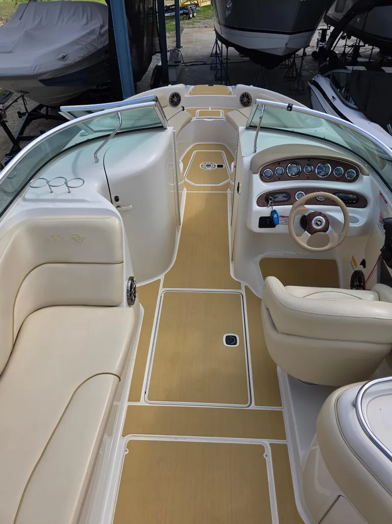 Slide: The Image of Sea Ray 240 Sundeck 2001 - 2