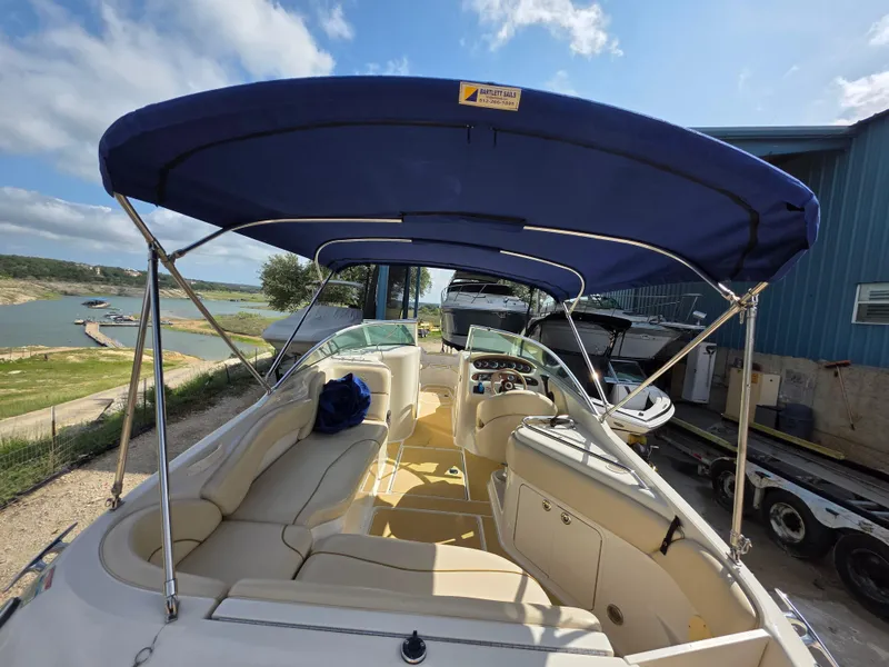 Slide: The Image of Sea Ray 240 Sundeck 2001 - 20