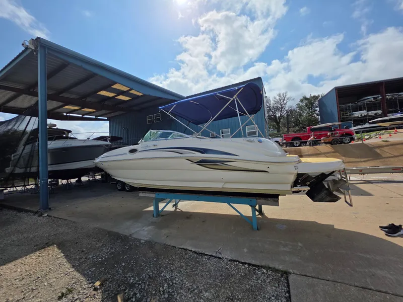 Slide: The Image of Sea Ray 240 Sundeck 2001 - 21