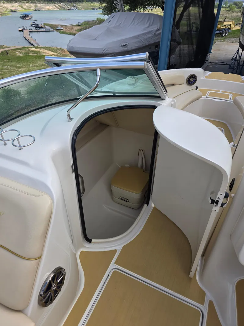 Slide: The Image of Sea Ray 240 Sundeck 2001 - 6