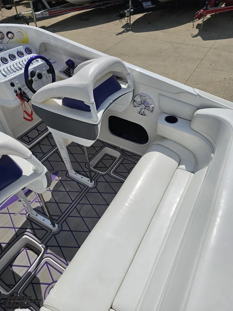 Slide: The Image of Sunsation 32 Dominator 2003 - 50