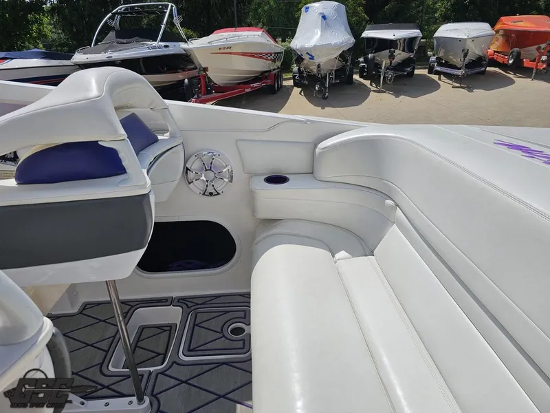 Slide: The Image of Sunsation 32 Dominator 2003 - 51