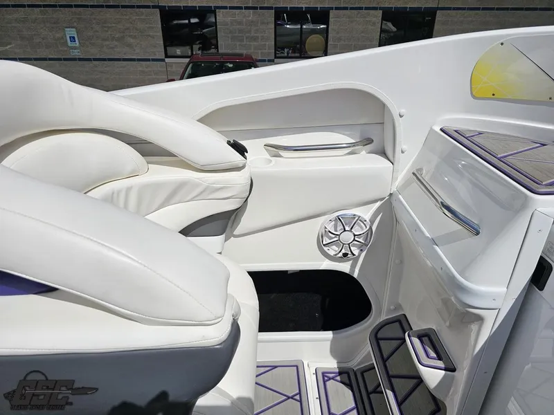 Slide: The Image of Sunsation 32 Dominator 2003 - 56