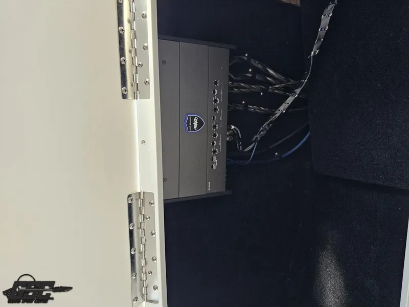 Slide: The Image of Sunsation 32 Dominator 2003 - 80