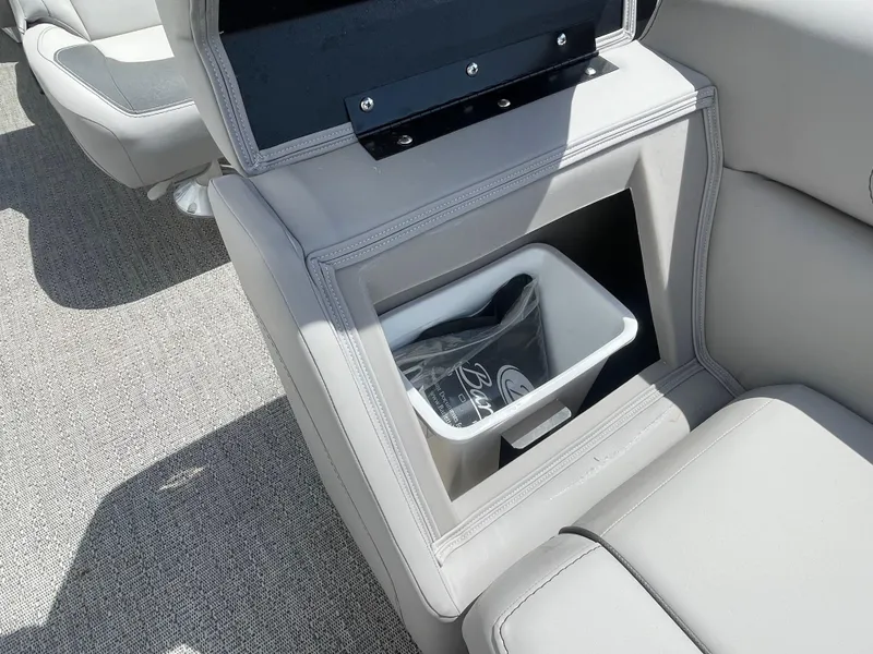 Slide: The Image of 2025 BARLETTA A20QC - Image 12 - 12