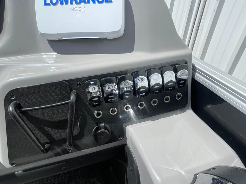 Slide: The Image of 2025 BARLETTA A20QC - Image 16 - 16