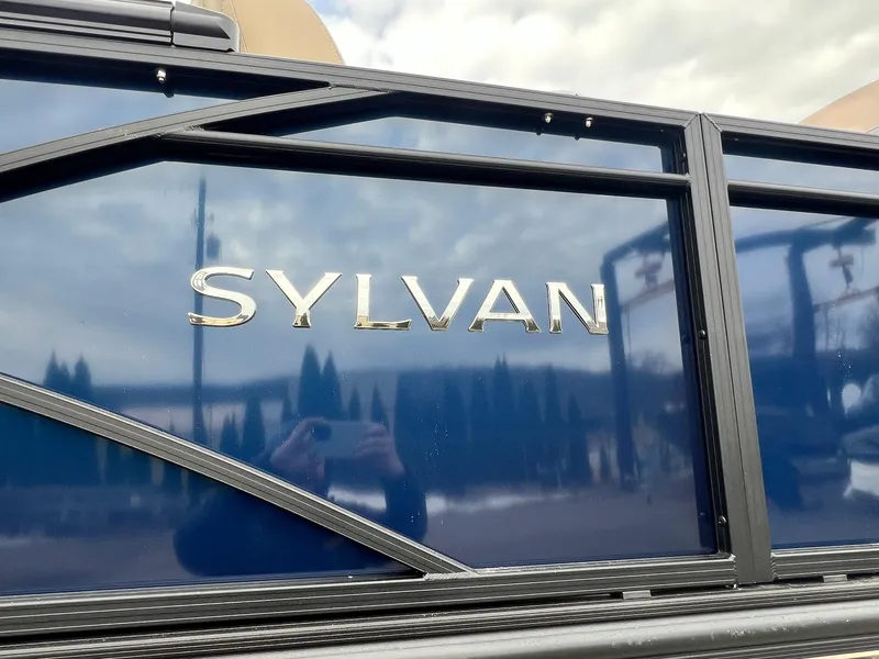 Slide: The Image of Sylvan Mirage 8520 CLZ DH 2026 - 10