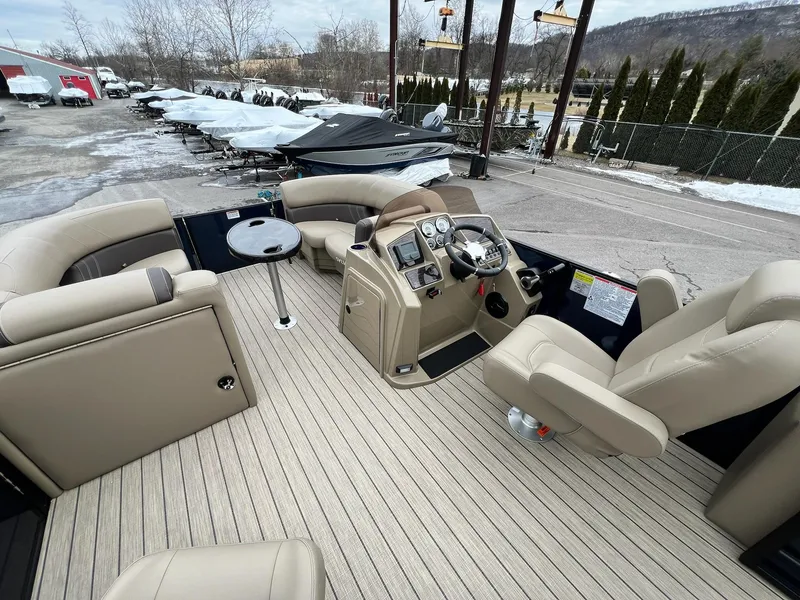 Slide: The Image of Sylvan Mirage 8520 CLZ DH 2026 - 11