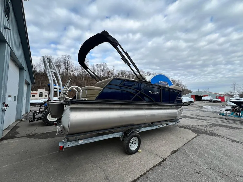 Slide: The Image of Sylvan Mirage 8520 CLZ DH 2026 - 18