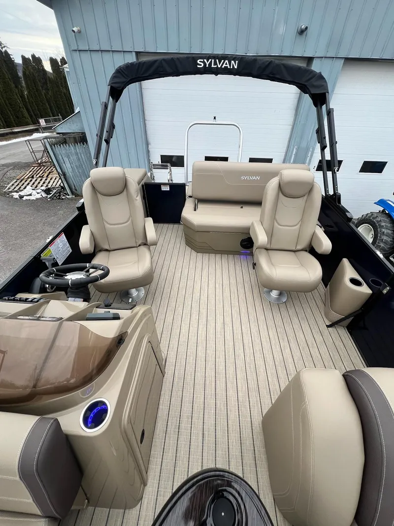 Slide: The Image of Sylvan Mirage 8520 CLZ DH 2026 - 23