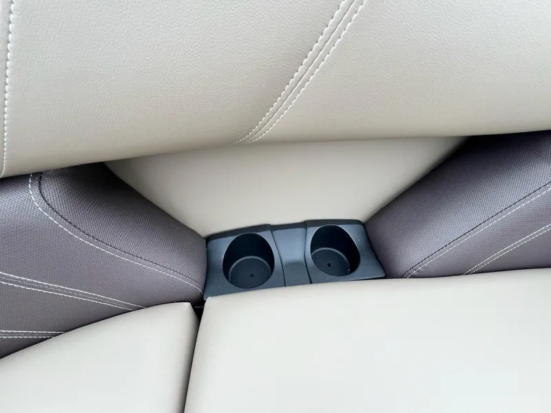 Slide: The Image of Sylvan Mirage 8520 CLZ DH 2026 - 28