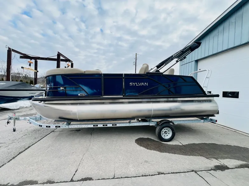 Slide: The Image of Sylvan Mirage 8520 CLZ DH 2026 - 33