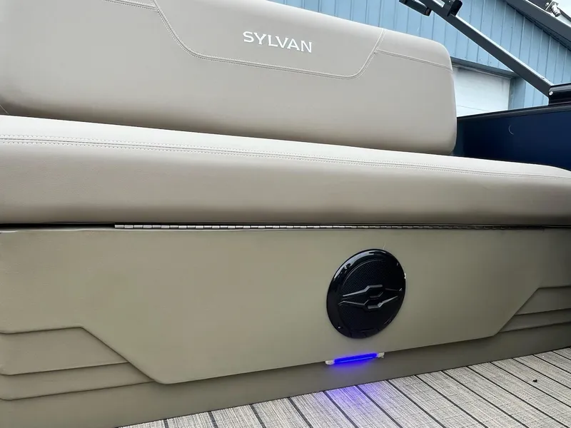 Slide: The Image of Sylvan Mirage 8520 CLZ DH 2026 - 5