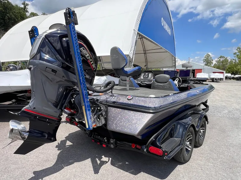 Slide: The Image of Skeeter LE-FX20 2016 - 21