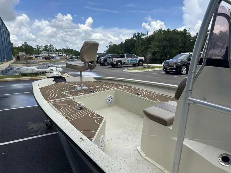 Slide: The Image of Xpress Hyper-Lift Bay Series H22 BAY 2020 - 12