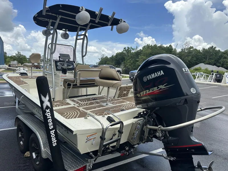 Slide: The Image of Xpress Hyper-Lift Bay Series H22 BAY 2020 - 7