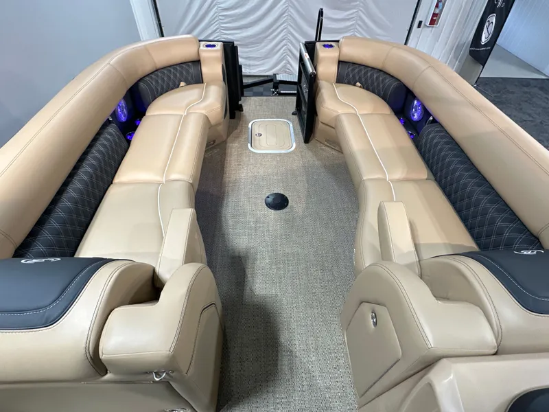 Slide: The Image of Barletta LUSSO 25U 2026 - 14