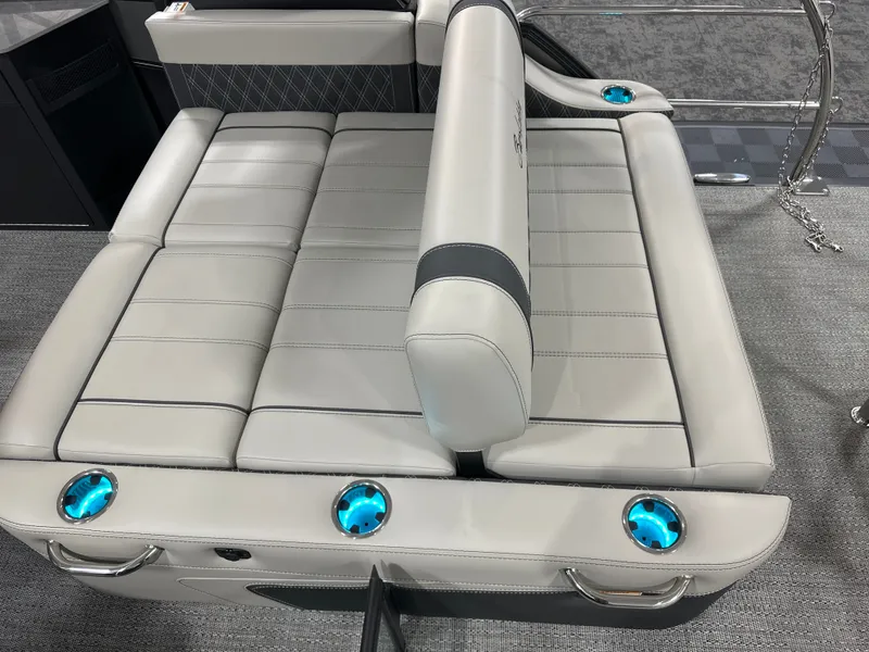 Slide: The Image of Barletta LUSSO 25UEA 2026 - 12