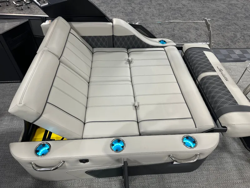 Slide: The Image of Barletta LUSSO 25UEA 2026 - 16