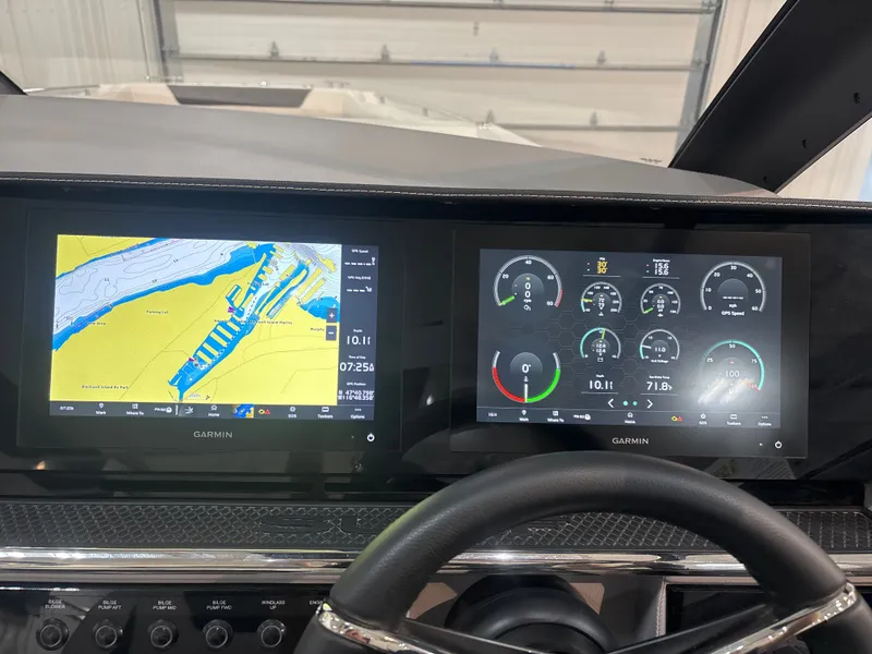 Slide: The Image of Cobalt R35 Surf 2025 - 25