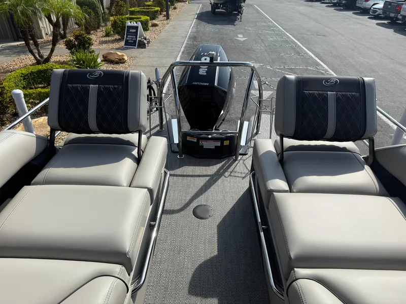 Slide: The Image of Barletta Lusso 23M 2026 - 17