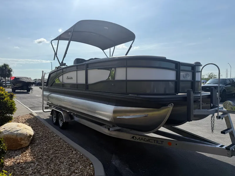 Slide: The Image of Barletta Lusso 23M 2026 - 4