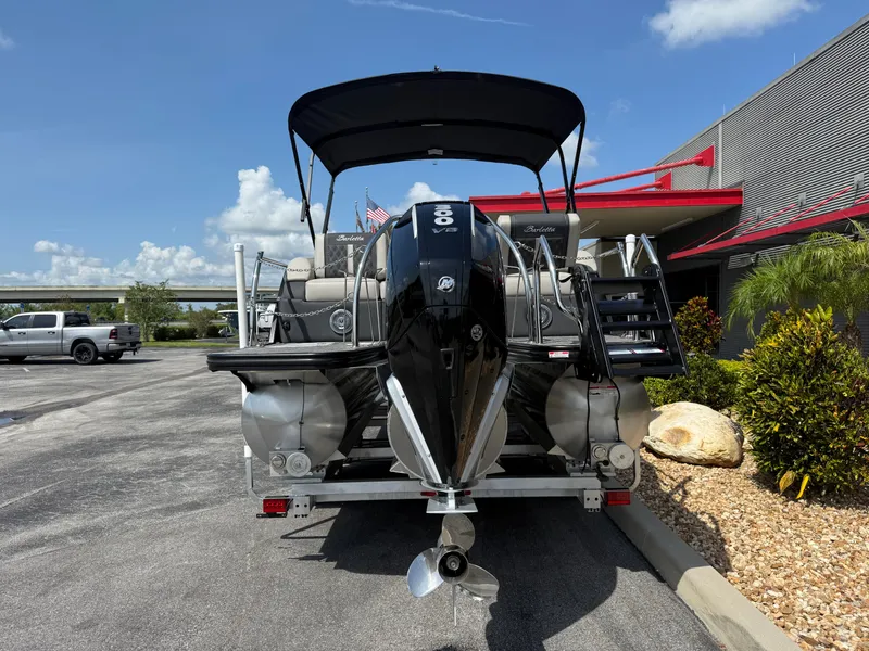 Slide: The Image of Barletta Lusso 23M 2026 - 6