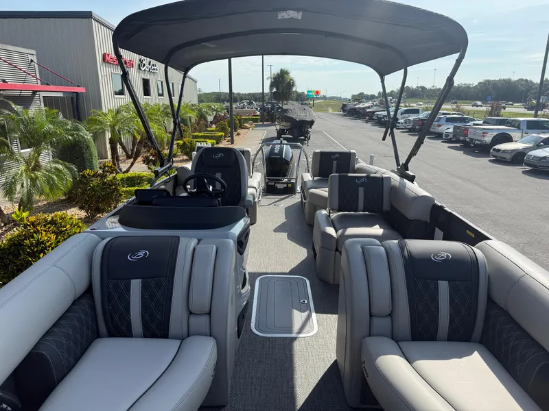 Slide: The Image of Barletta Lusso 23M 2026 - 8