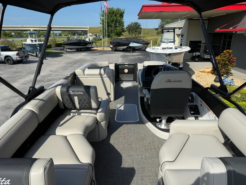 Slide: The Image of Barletta Lusso 23M 2026 - 9