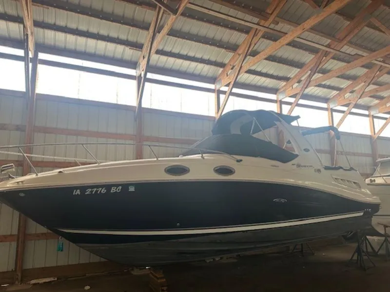 The Image of Sea Ray Sundancer 260 2006 - 0