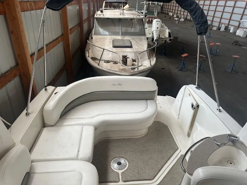 Slide: The Image of Sea Ray Sundancer 260 2006 - 4