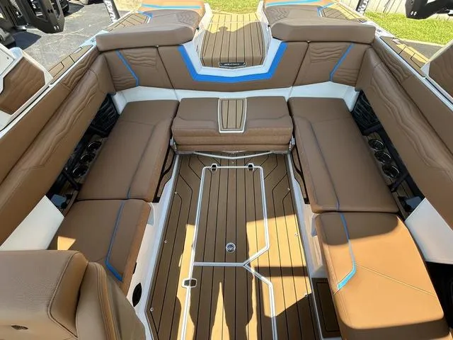 Slide: The Image of Nautique Super Air Nautique G23 2025 - 17