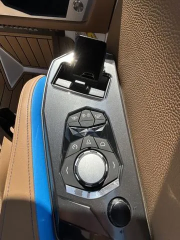 Slide: The Image of Nautique Super Air Nautique G23 2025 - 7