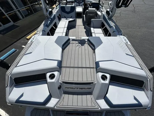 Slide: The Image of Nautique Super Air Nautique GS22 2025 - 11