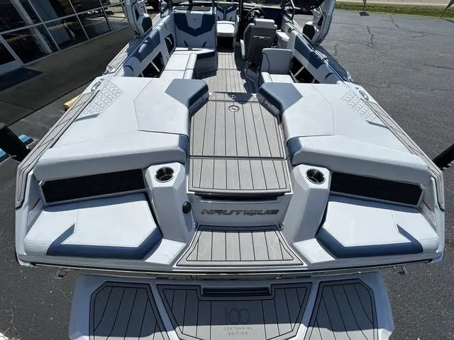 Slide: The Image of Nautique Super Air Nautique GS22 2025 - 3