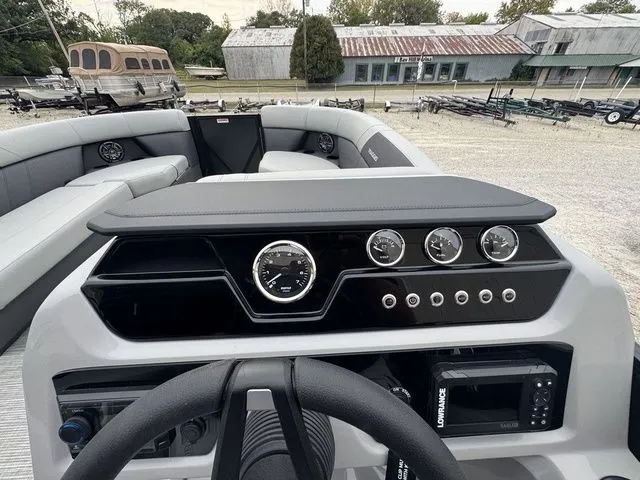 Slide: The Image of Viaggio By Misty Harbor V20C Tri-Toon 2026 - 11