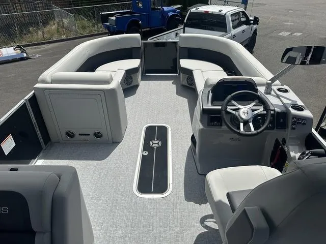 Slide: The Image of Harris CRUISER 230 SL 2025 - 12