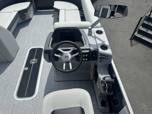 Slide: The Image of Harris CRUISER 230 SL 2025 - 16