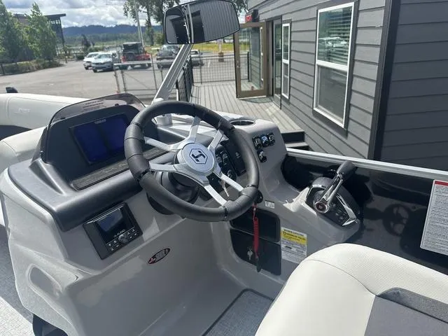 Slide: The Image of Harris CRUISER 230 SL 2025 - 17