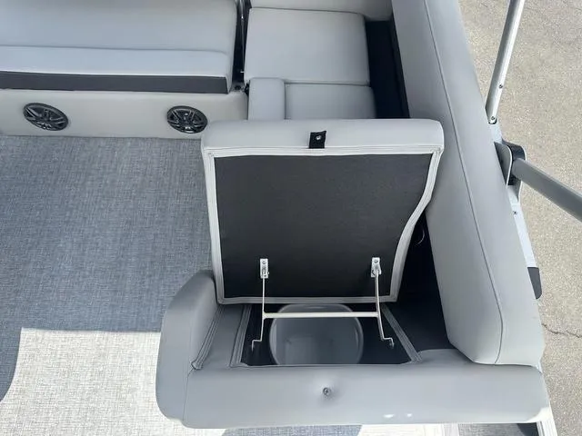 Slide: The Image of Harris CRUISER 230 SL 2025 - 22