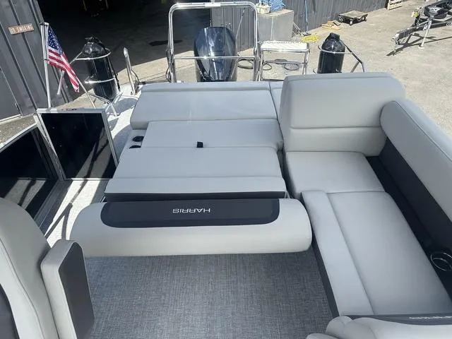 Slide: The Image of Harris CRUISER 230 SL 2025 - 24