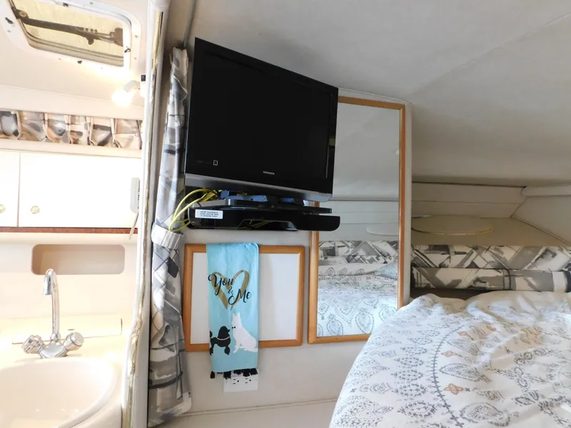Slide: The Image of Sea Ray 330 Sundancer 1997 - 60