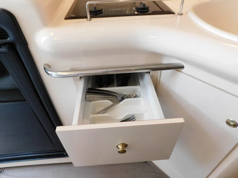 Slide: The Image of Sea Ray 330 Sundancer 1997 - 70