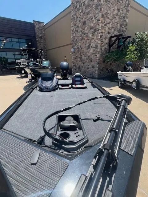 Slide: The Image of 2025 Ranger RT188 boat displayed outdoors, featuring a sleek design and modern equipment. - 4