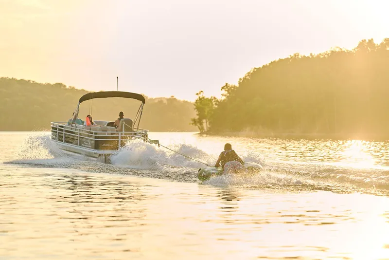 Slide: The Image of Sun Tracker SportFish 20 DLX 2025 - 85