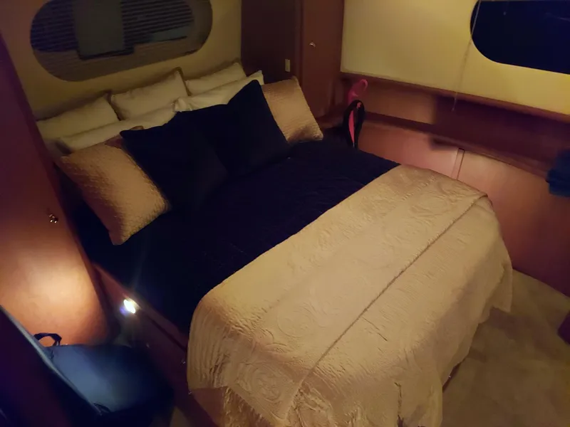 Slide: The Image of Silverton Motor Yacht 2005 - 14