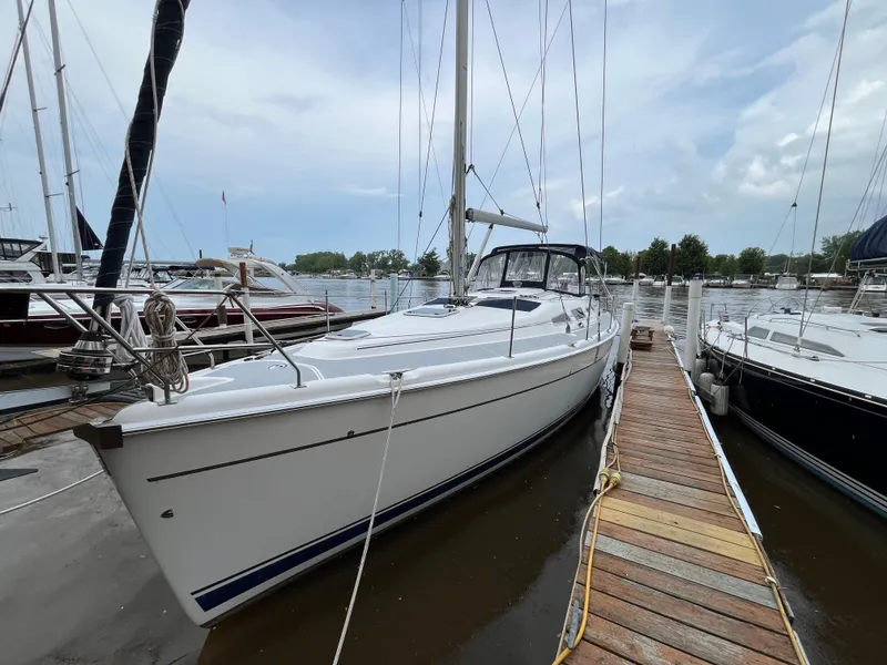 Slide: The Image of Hunter 41 2004 - 54