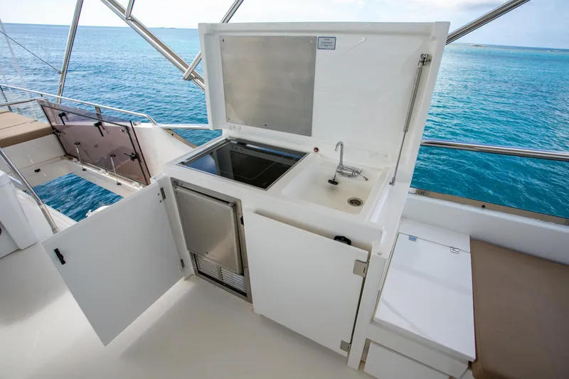 Slide: The Image of Fairline Squadron 65 2014 - 17